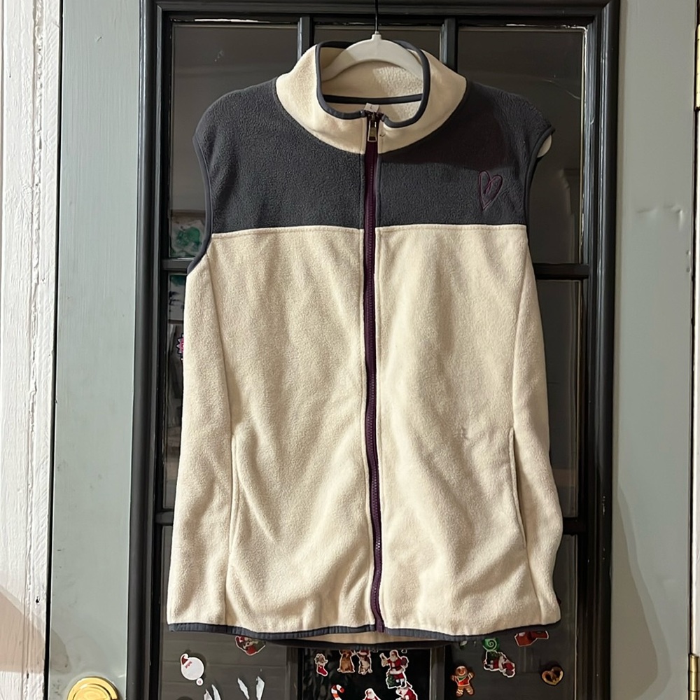 Latched Mama Vest